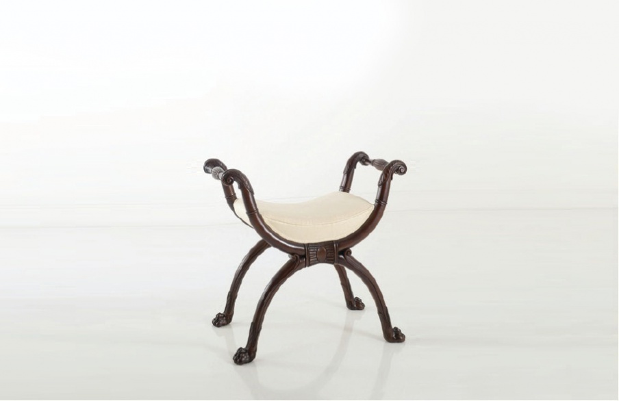 Stool in solid wood lacquered, Chelini