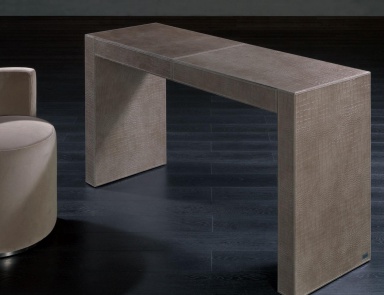 Table with rectangular top, Chiba, Rugiano