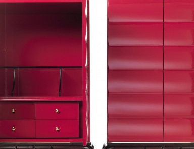 Chest of drawers solid wood varnished work was first performed Elledue