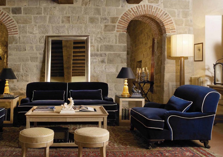 DOUBLE SOFA ON FIGURED LEGS, CHELINI