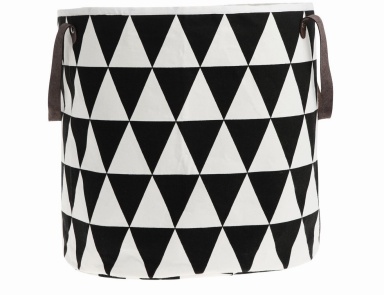 Shopping for clothes Pascal, DwellStudio