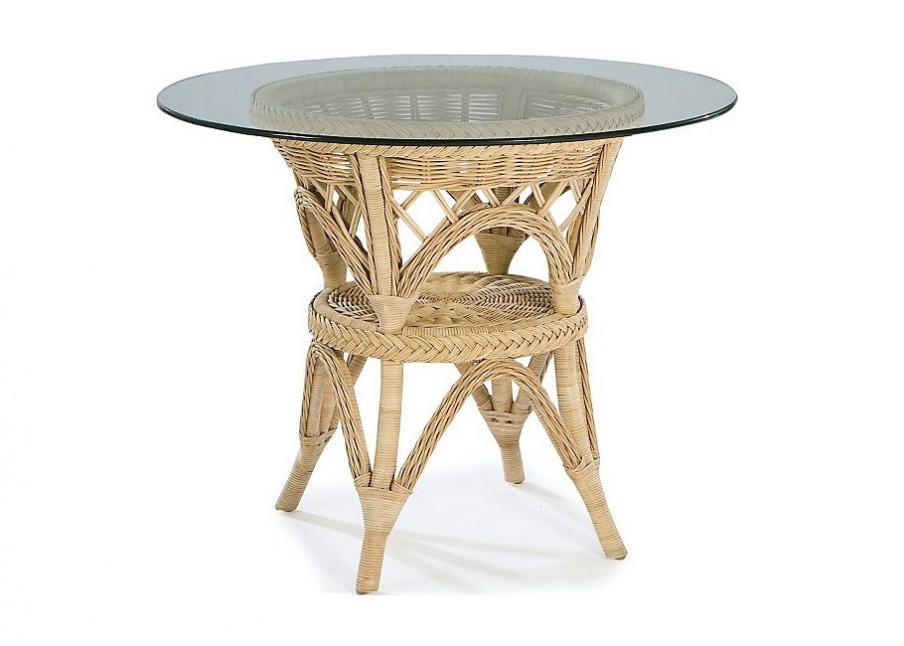 The round coffee table Chandler Bay Bistro, Lane Venture