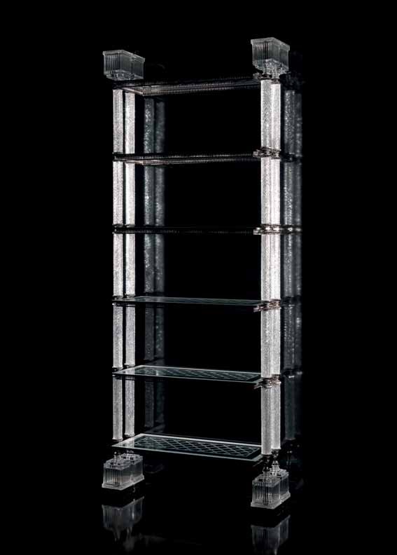 The rack is made of glass, Jumbo Collection