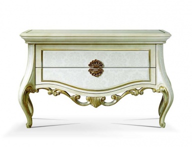 A chest of drawers on a frame of solid wood Baroque, Turri