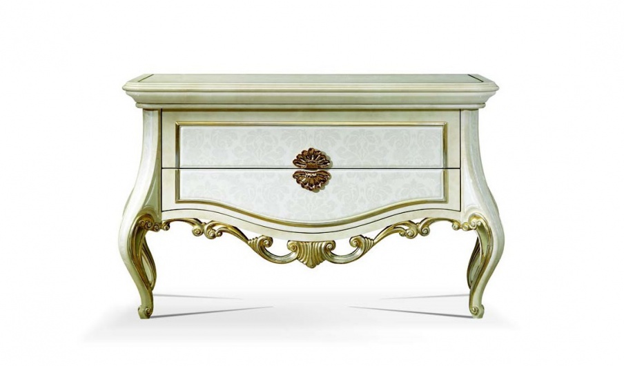 A chest of drawers on a frame of solid wood Baroque, Turri