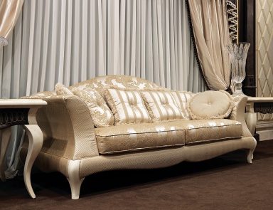 Three-seater sofa upholstered in textiles Versailles, Turri