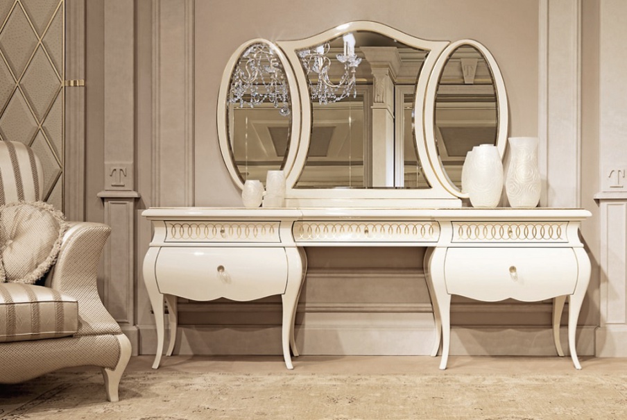 Dressing table solid wood Versailles, Turri