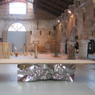 The Riflessi in laguna table