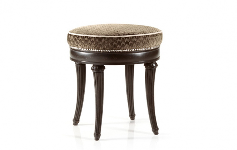 Stool from the Italian manufacturer Roberto Giovaninni.