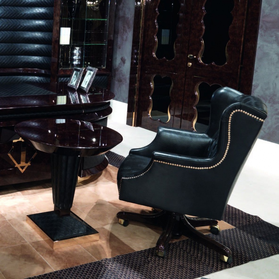 The chair of the working rotary Orion, Turri