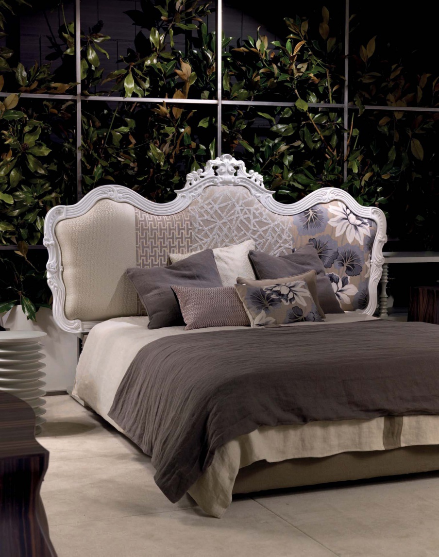 Bed with high headboard on wooden frame Stroke Di Fulmine, Moda
