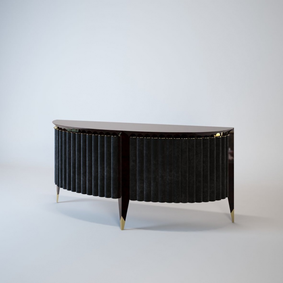 The console is trimmed with leather Orion, Turri