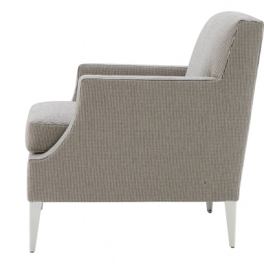 The VOLTIGE armchair