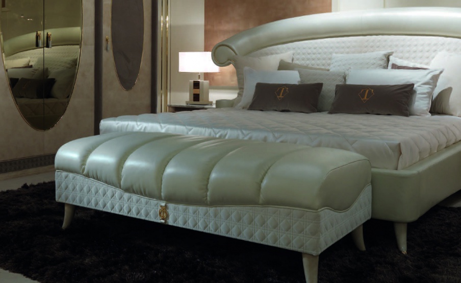 Upholstered bedside bench Caractere, Turri