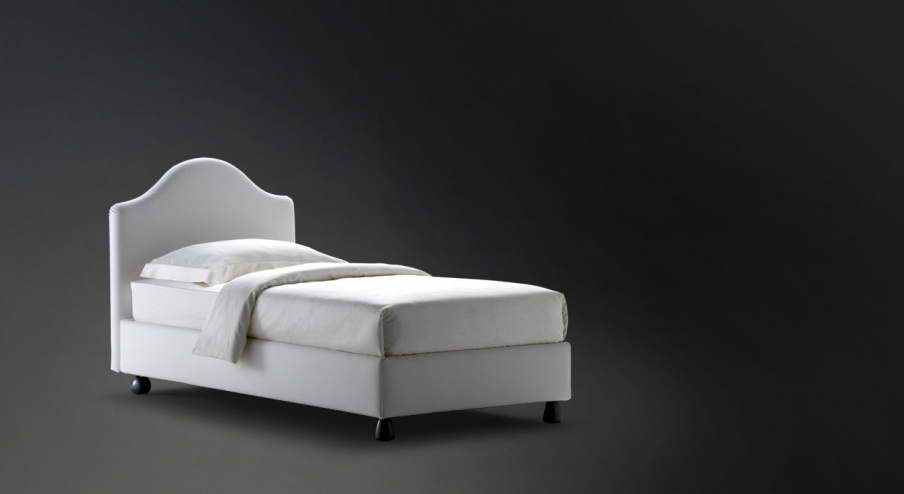 Odnopolnaja bed Peonia, Flou 