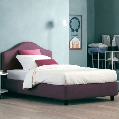 Odnopolnaja bed Peonia