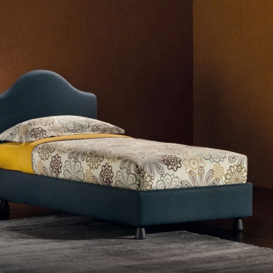 Odnopolnaja bed Peonia