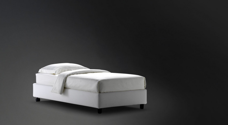 Odnopolnaja Sommier bed, Flou 