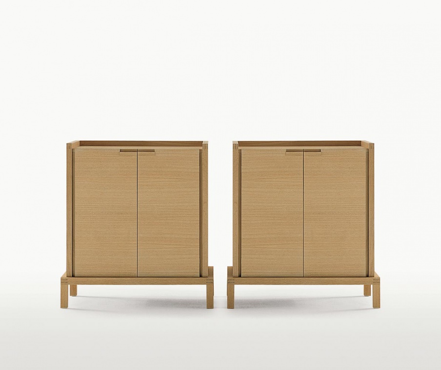 Gemina Cabinet made of solid wood, Maxalto