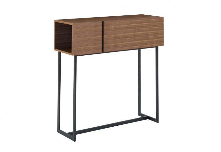 The console is natural wood WALL FIGURE, Ligne Roset