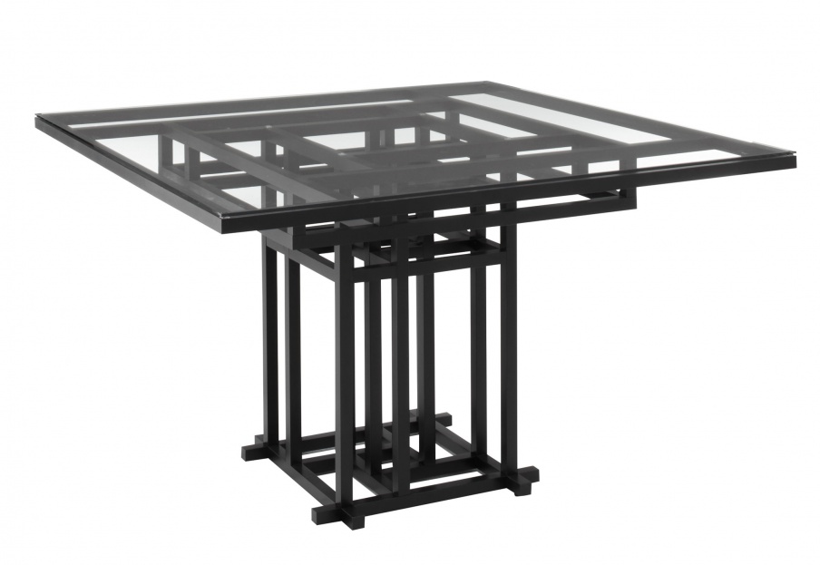 The dining table ANTIGONE, Ligne Roset