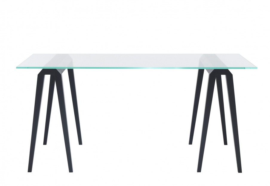 Dining table VILLA ROSE, Ligne Roset