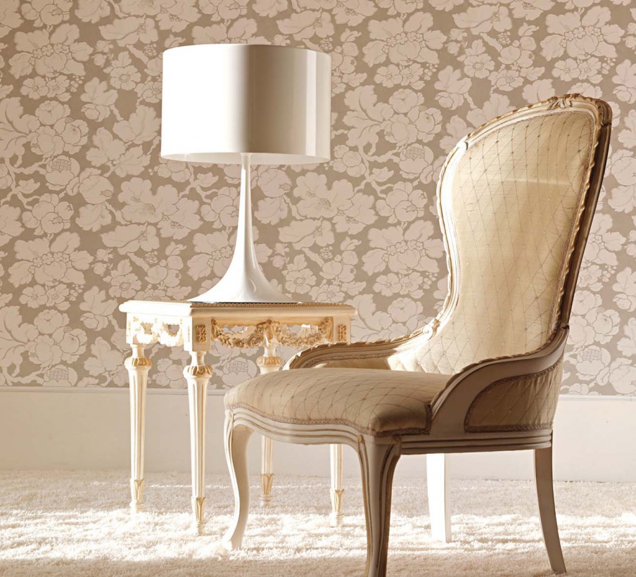 Pridivannogo table with gilded ornament Ambiente Notte, Savio Firmino