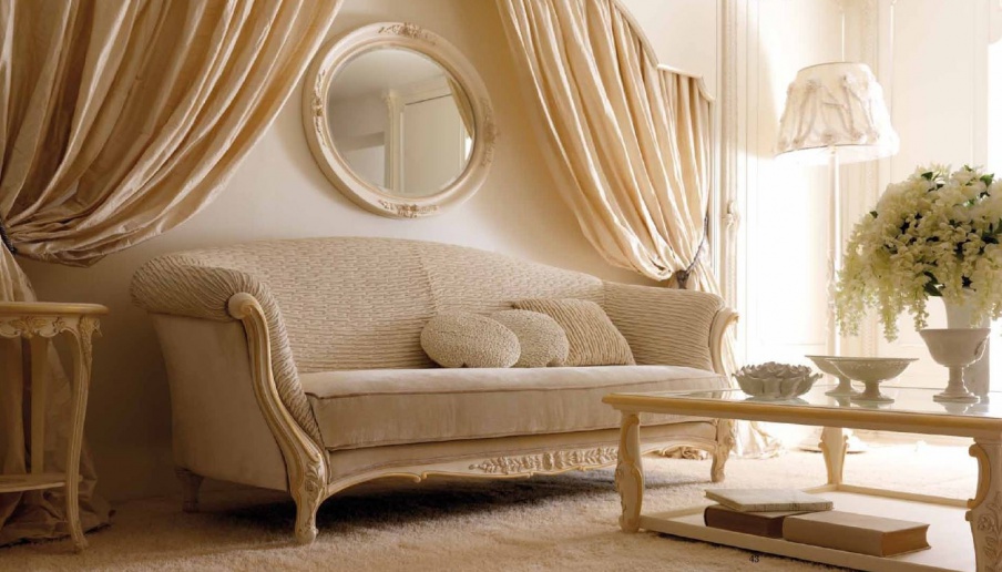 Two-seater sofa with decorative carving, Savio Firmino