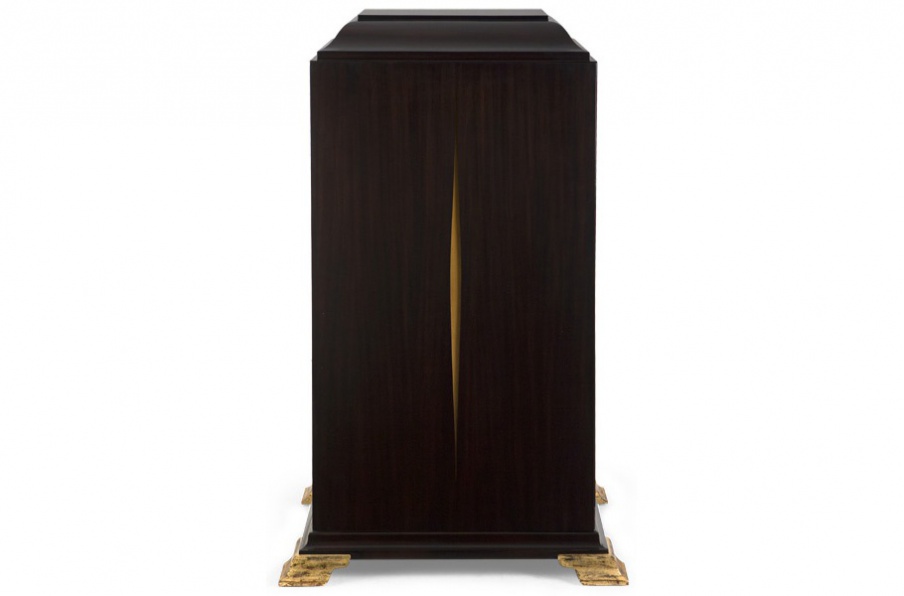 A snack bar natural wood Focalise, Christopher Guy (Harrison & Gil)