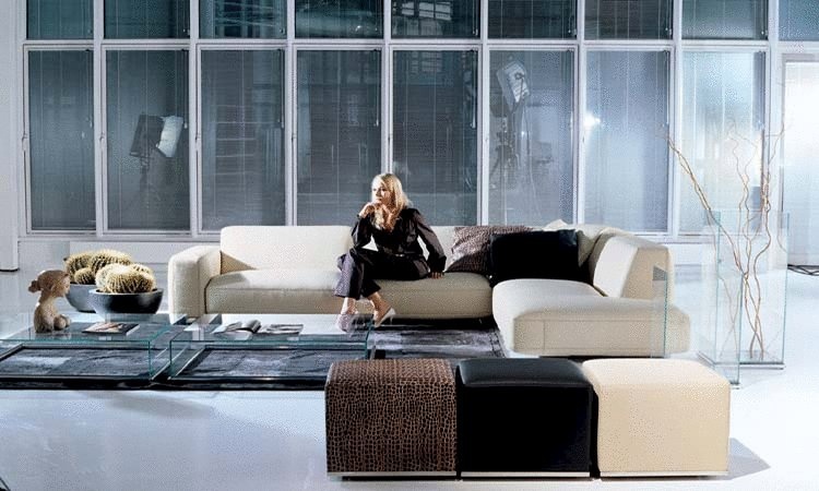 The stool legs are made of chrome steel, Moon - Rivolta