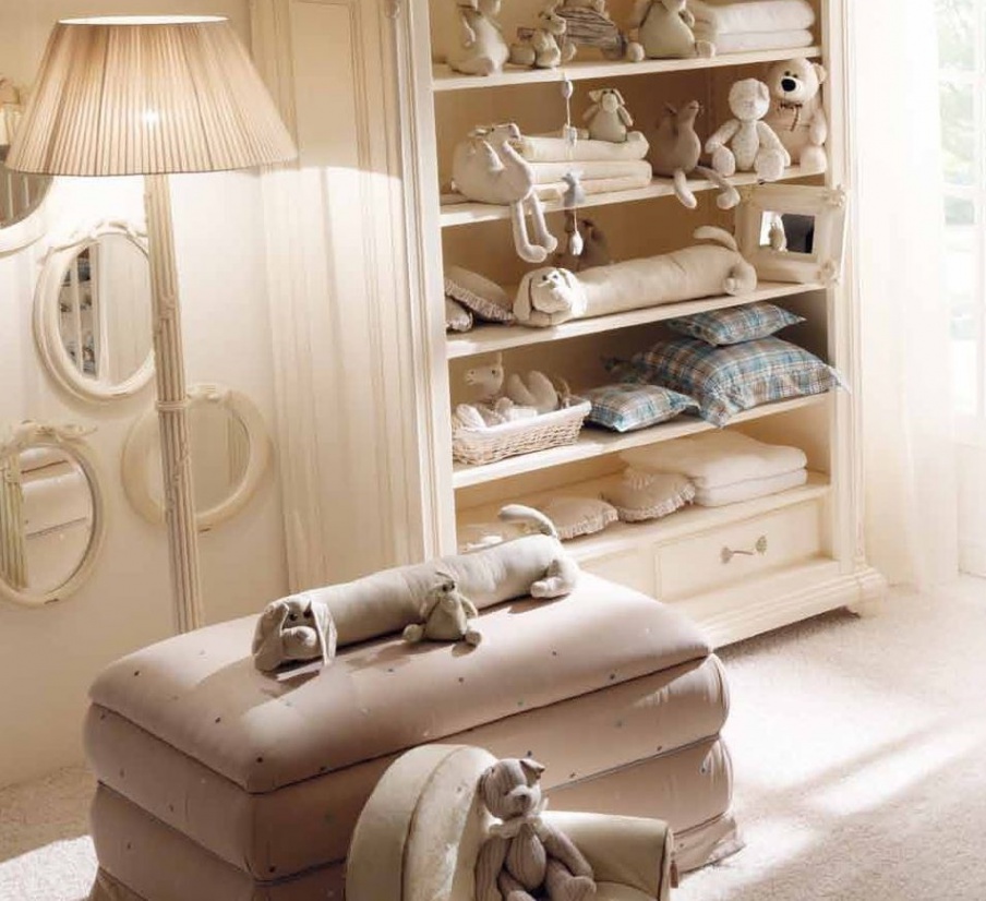 Poof with a niche for storage, Savio Firmino