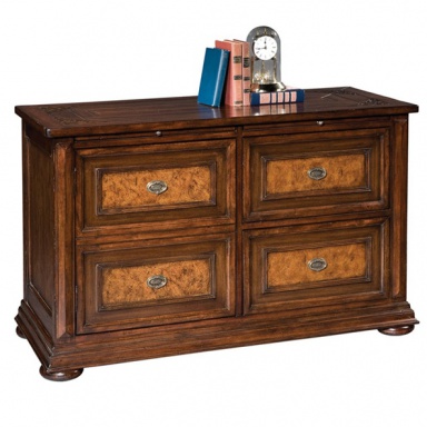 Villa Valencia Dresser