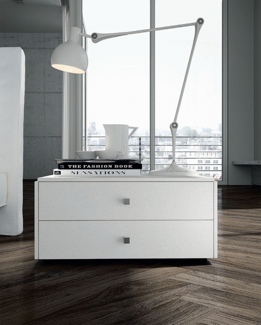 Bedside table Pyllon, features tisettanta furnishings