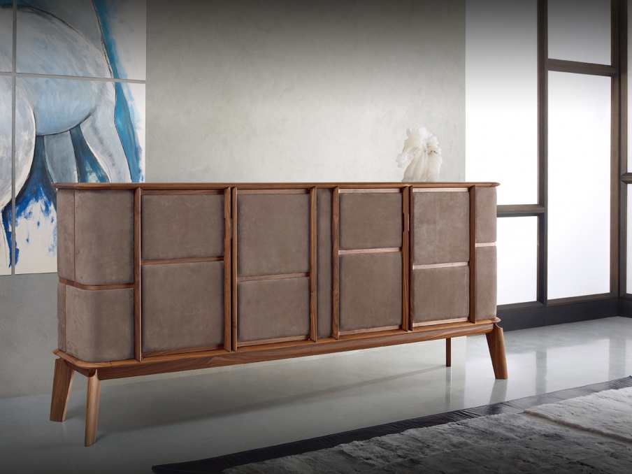 A chest of drawers on painted legs Office Matthias, Ulivi