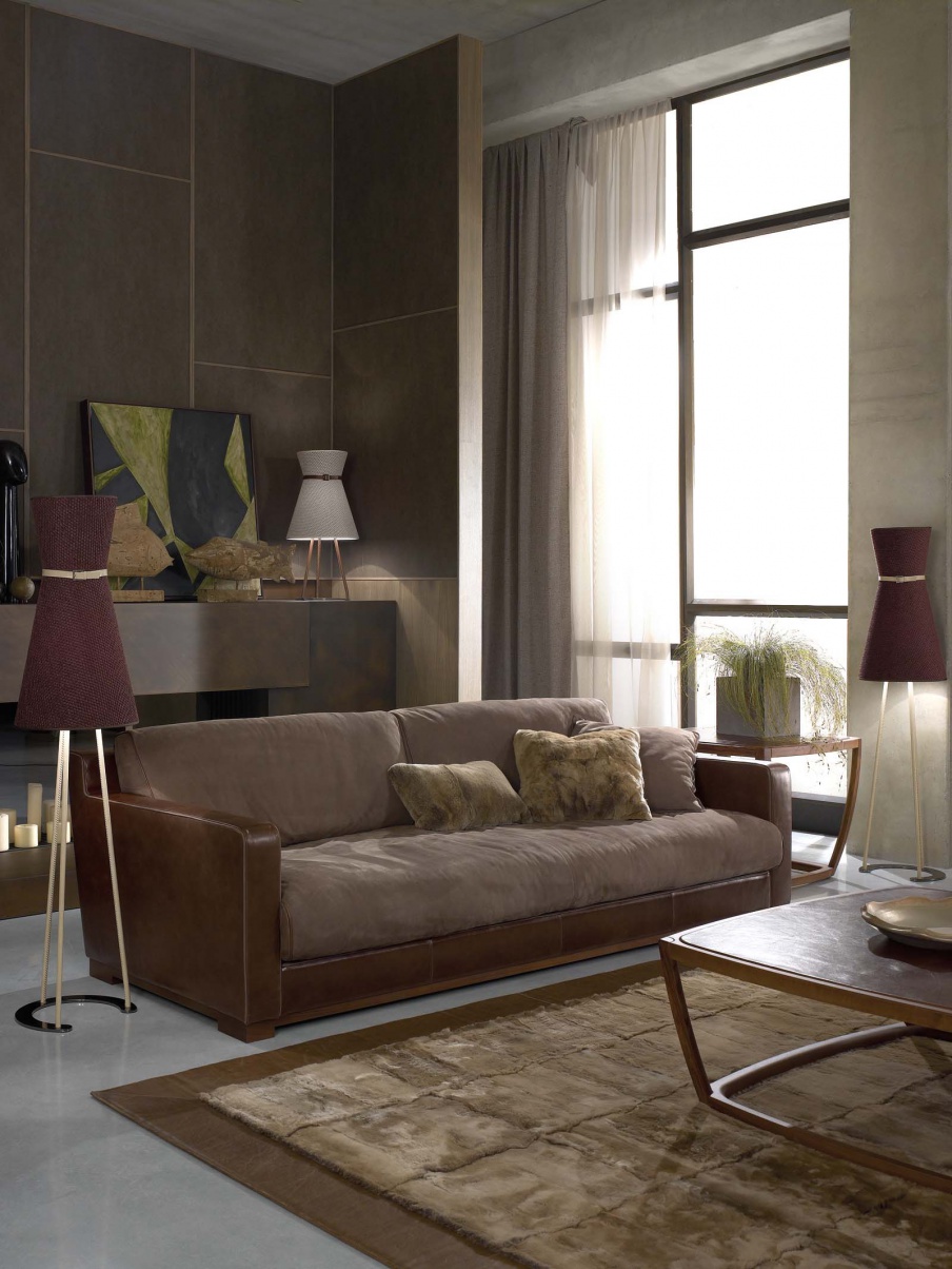 The four-seater sofa in leather upholstered Sofa Pier, Ulivi