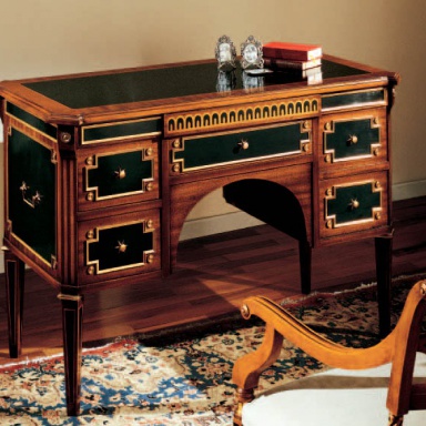 Writing table Armando Rho