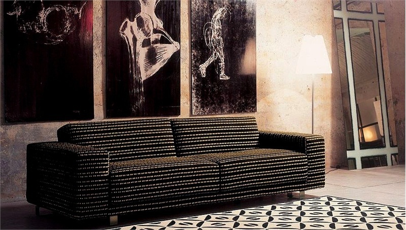 A modular sofa on a frame of wood Sliding, Mussi