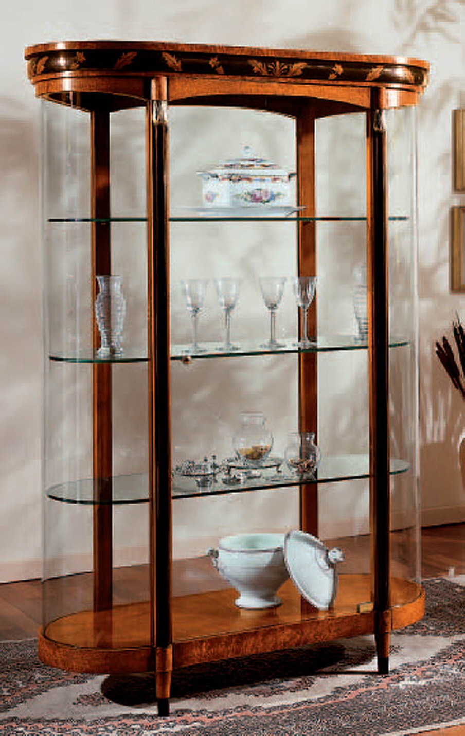 Showcase made of solid wood, Armando Rho