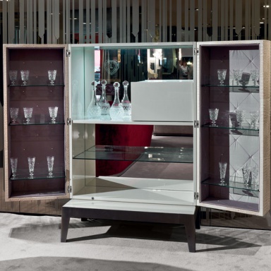 The rack bar Grandeur