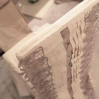 Chair fully upholstered with textile Grace