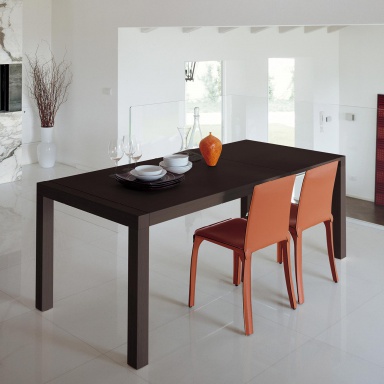 Desko dining table