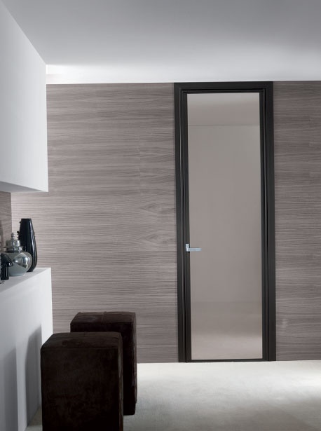 Door with frame made of aluminium Cristal, Longhi