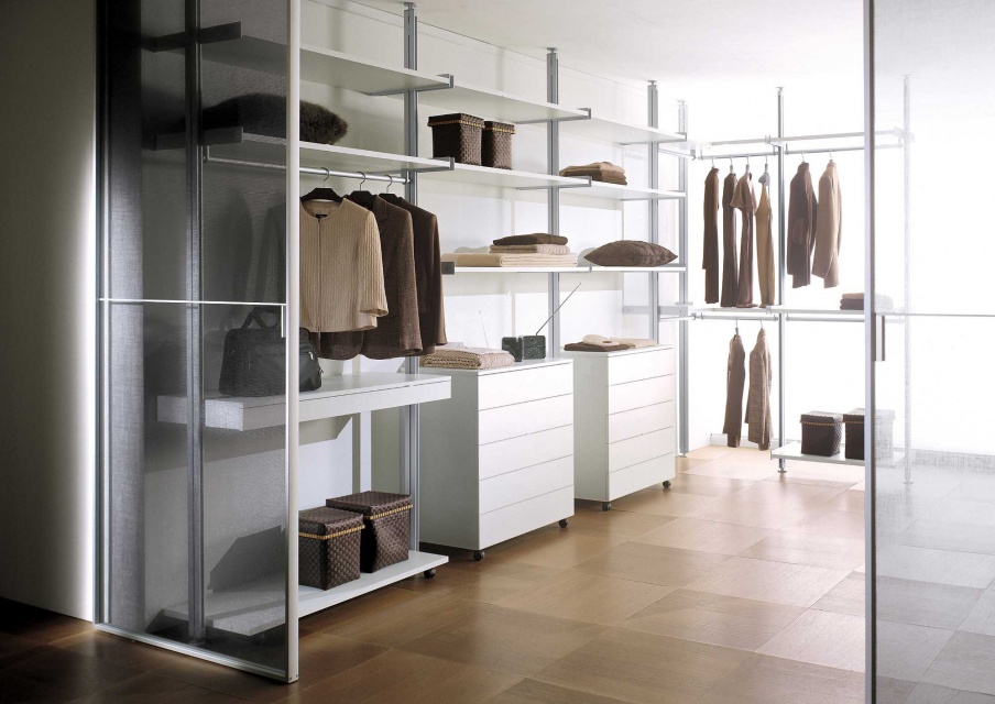 Dressing Vertical, Longhi