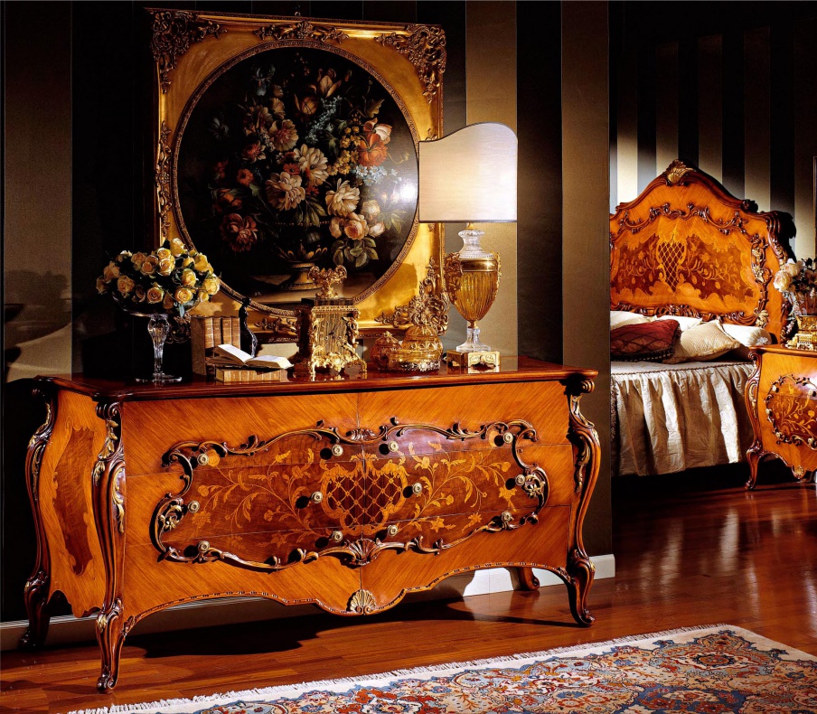 A chest of drawers made of solid wood, Armando Rho