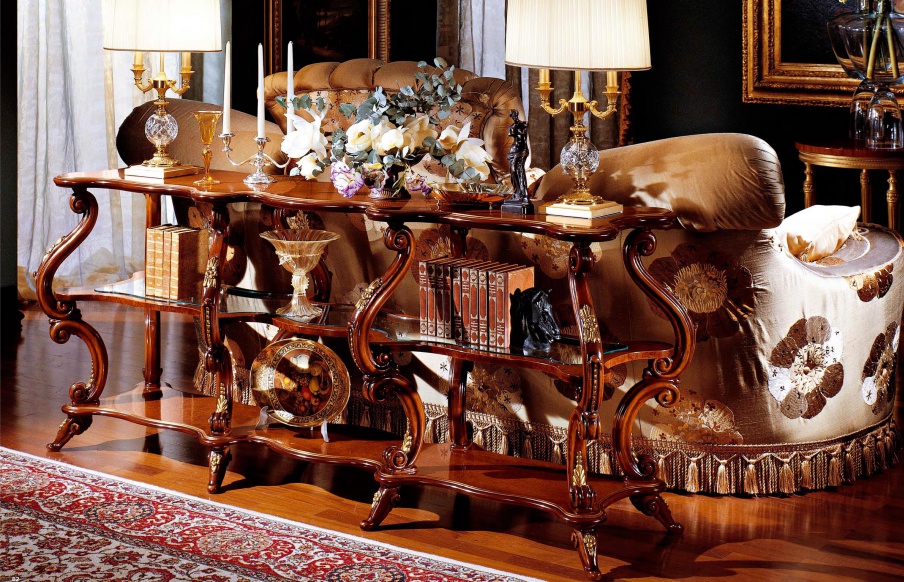 Pridivanny table made of solid wood, Armando Rho