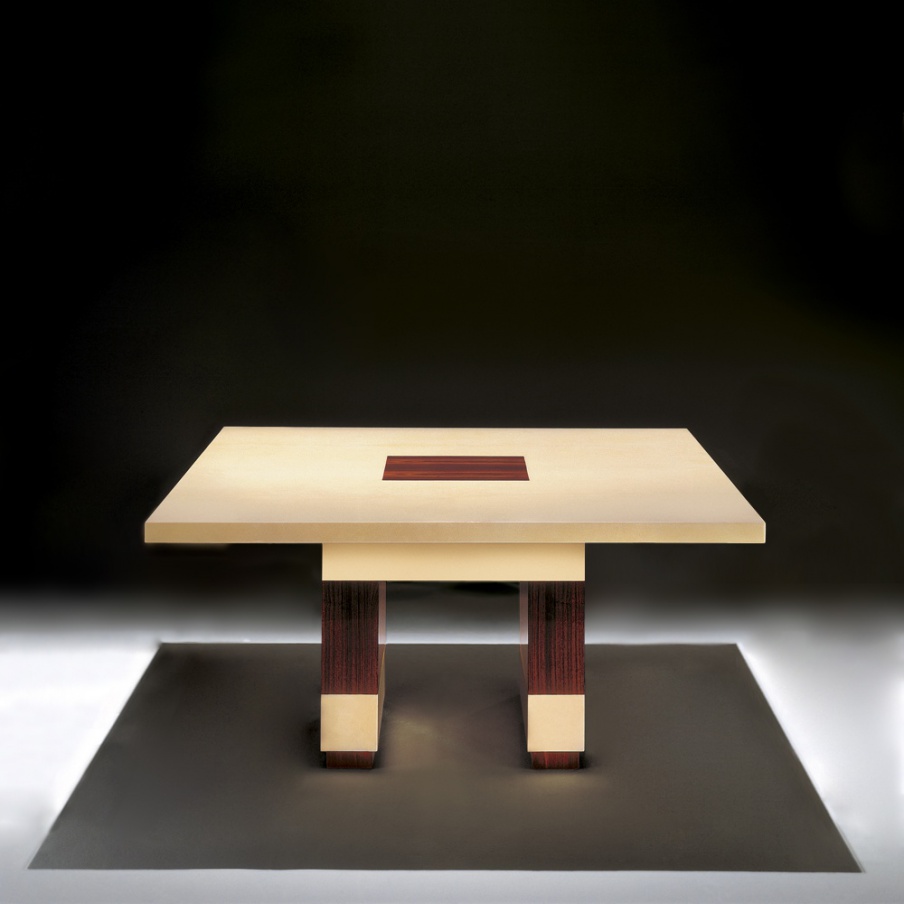 Dining table, Tura