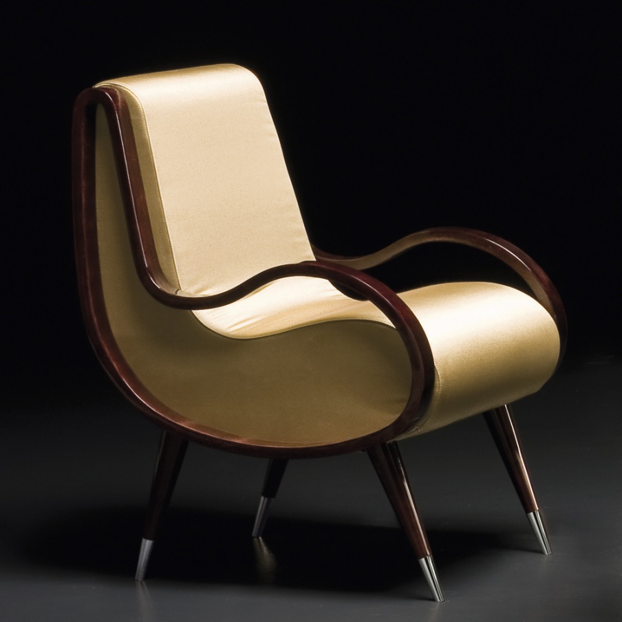 Chair with frame in natural wood, Tura