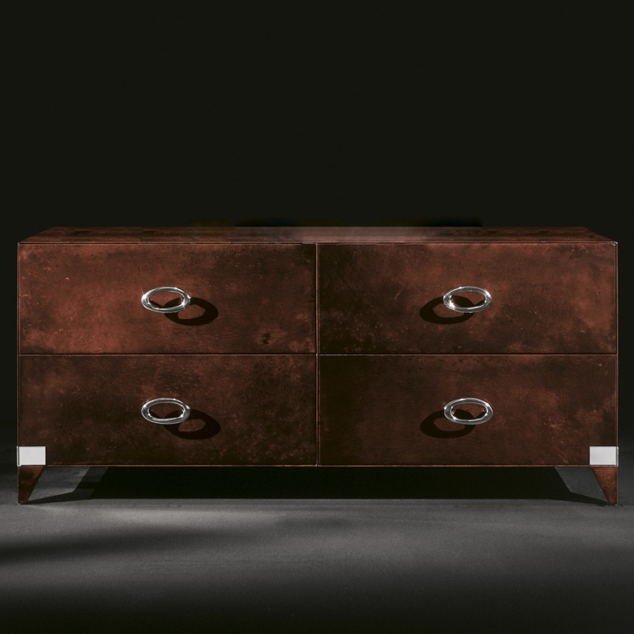 A dresser made of wood Scultura, Tura