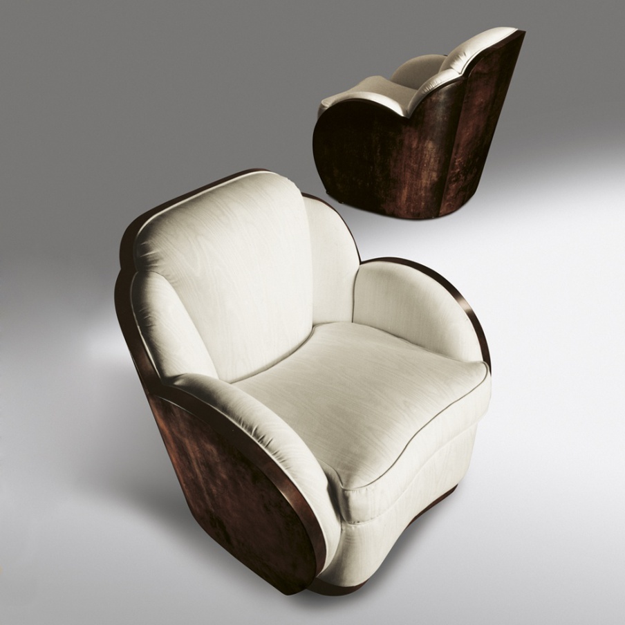 A chair made of natural wood Fede, Tura