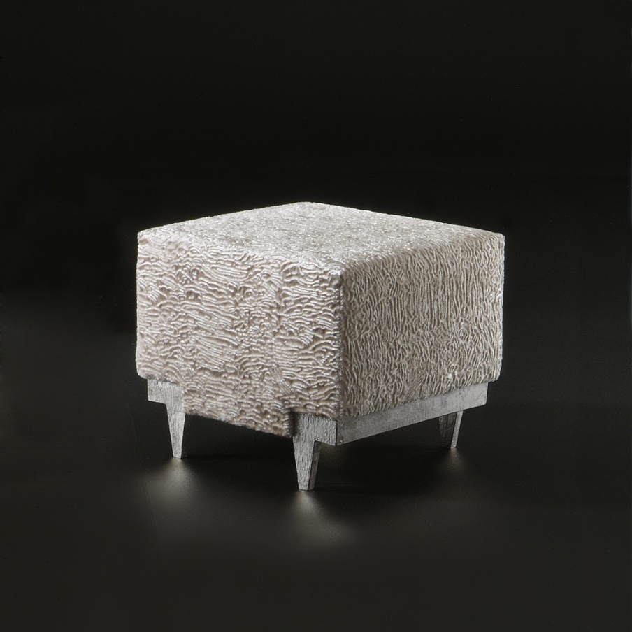 Pouf with metal frame, Tura